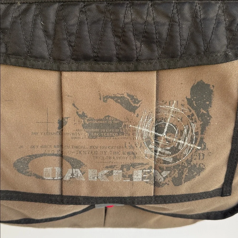 VINTAGE OAKLEY TACTICAL FIELD GEAR CROSSBODY MESSENGER LAPTOP BAG GORPCORE ARMY